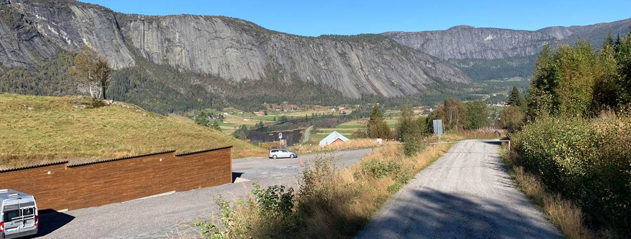 Parkeringsplass på Brottveit