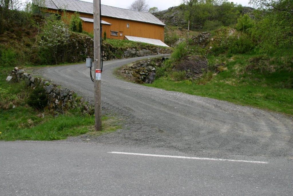 Fint opparbeidet grusvei