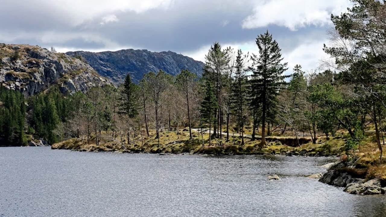 Storevatnet i byfjellene